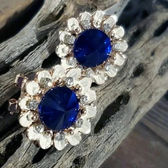 Sapphire Blue Lady Di Style Austrian Rivoli Crystal Earrings - Picture 11 of 12